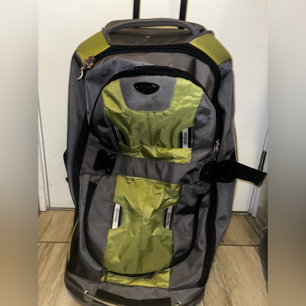 Reebok large luggage 28’ Gray and Green Travel Bag